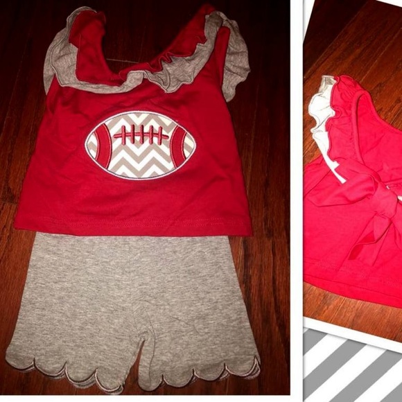 Knit Cotton Crimson Football Applique Shorts Set - Picture 2 of 3
